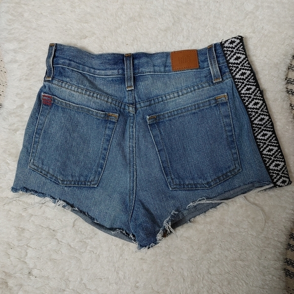 Uo Bdg Girlfriend Hi Rise Shorts Size 25 - Picture 6 of 11